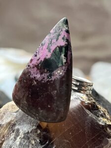 Bague Calcite de Cobalt, Jaipur, Inde.