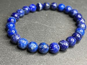 Bracelet en Lapis-lazuli. Bracelet en Lapis-lazuli.