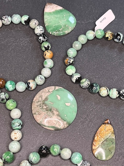 Bracelets en pierres de Variscite. Bracelets en pierres de Variscite.